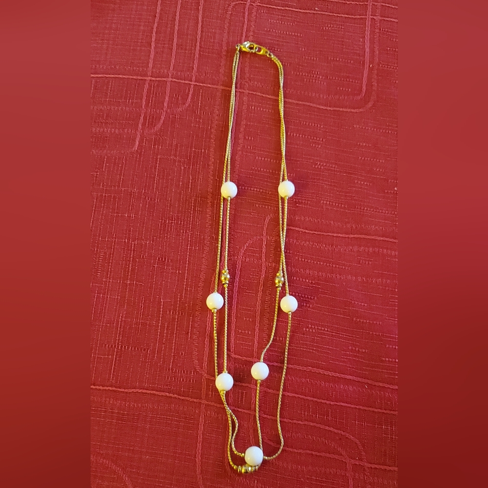 White Beaded and Gold Tone Necklace
